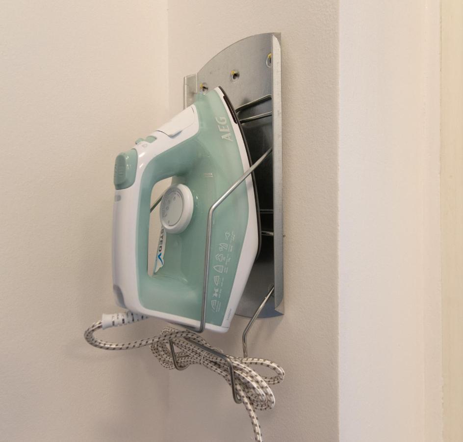 Raj Living - 1 Or 4 Room Apartments - 15 Min To Messe Dus - 10 Min Old Town Dus デュッセルドルフ エクステリア 写真