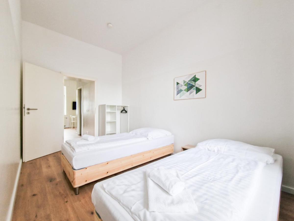 Raj Living - 1 Or 4 Room Apartments - 15 Min To Messe Dus - 10 Min Old Town Dus デュッセルドルフ エクステリア 写真