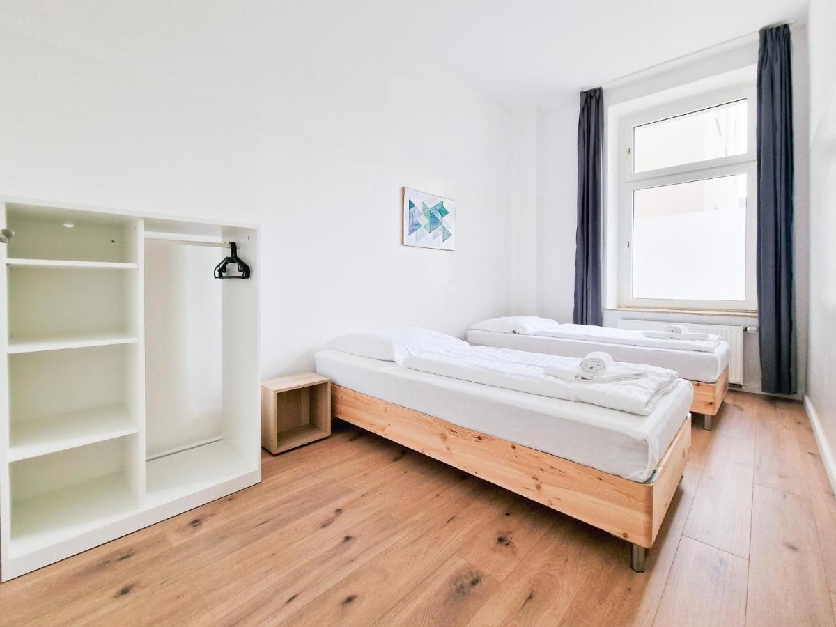 Raj Living - 1 Or 4 Room Apartments - 15 Min To Messe Dus - 10 Min Old Town Dus デュッセルドルフ エクステリア 写真