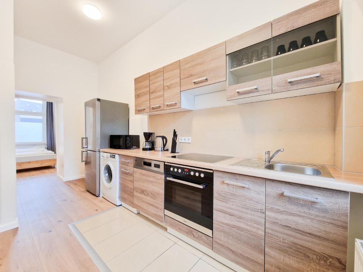 Raj Living - 1 Or 4 Room Apartments - 15 Min To Messe Dus - 10 Min Old Town Dus デュッセルドルフ エクステリア 写真