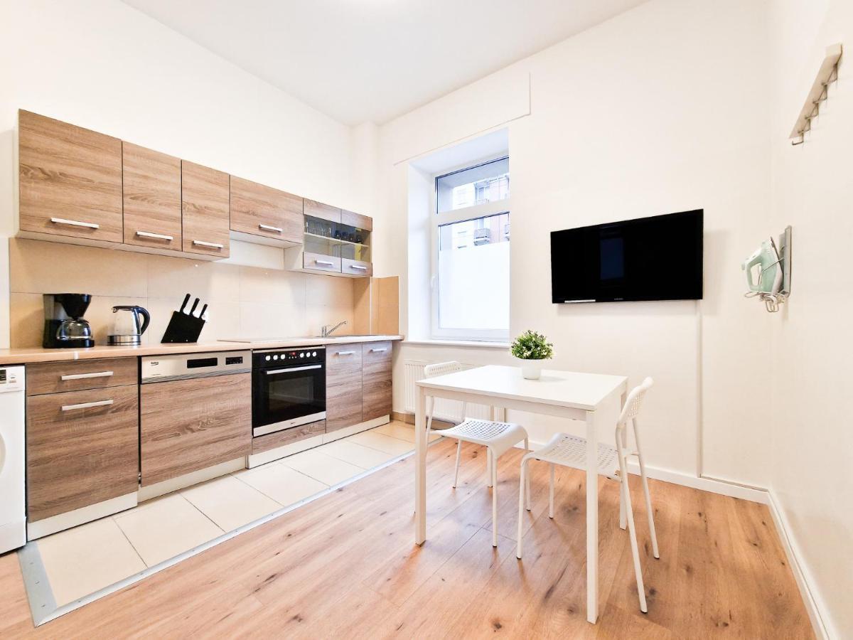 Raj Living - 1 Or 4 Room Apartments - 15 Min To Messe Dus - 10 Min Old Town Dus デュッセルドルフ エクステリア 写真