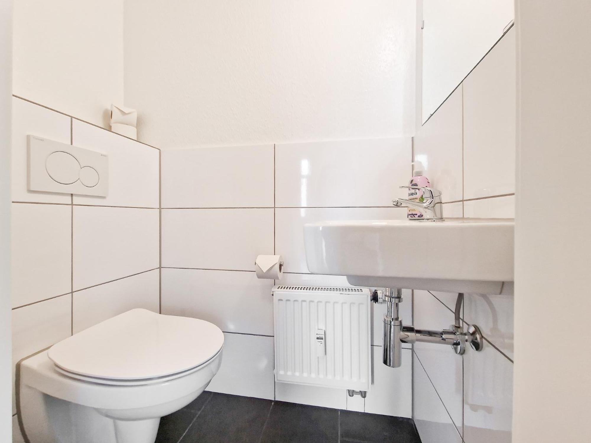 Raj Living - 1 Or 4 Room Apartments - 15 Min To Messe Dus - 10 Min Old Town Dus デュッセルドルフ エクステリア 写真