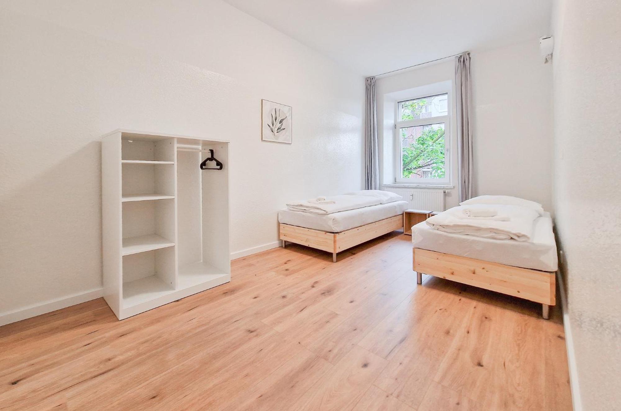 Raj Living - 1 Or 4 Room Apartments - 15 Min To Messe Dus - 10 Min Old Town Dus デュッセルドルフ エクステリア 写真