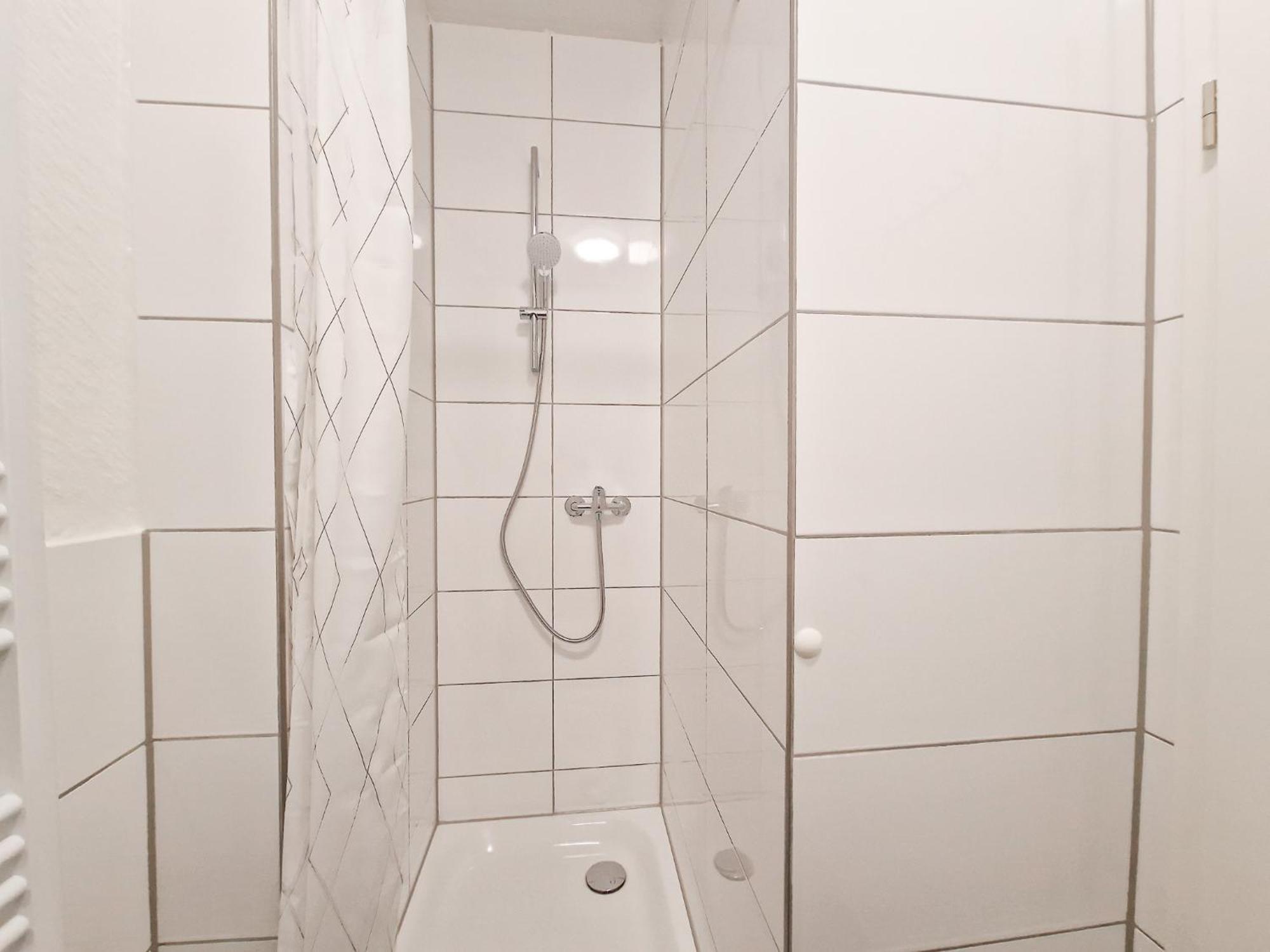 Raj Living - 1 Or 4 Room Apartments - 15 Min To Messe Dus - 10 Min Old Town Dus デュッセルドルフ エクステリア 写真